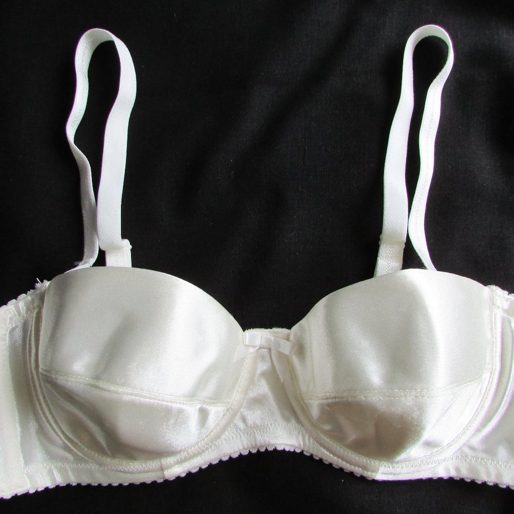 VOGUE Petites 4070 Convertible Padded Underwire Bra
